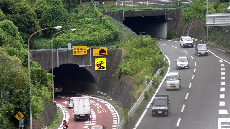 横浜新道の常盤台トンネル周辺は事故が多いって本当？